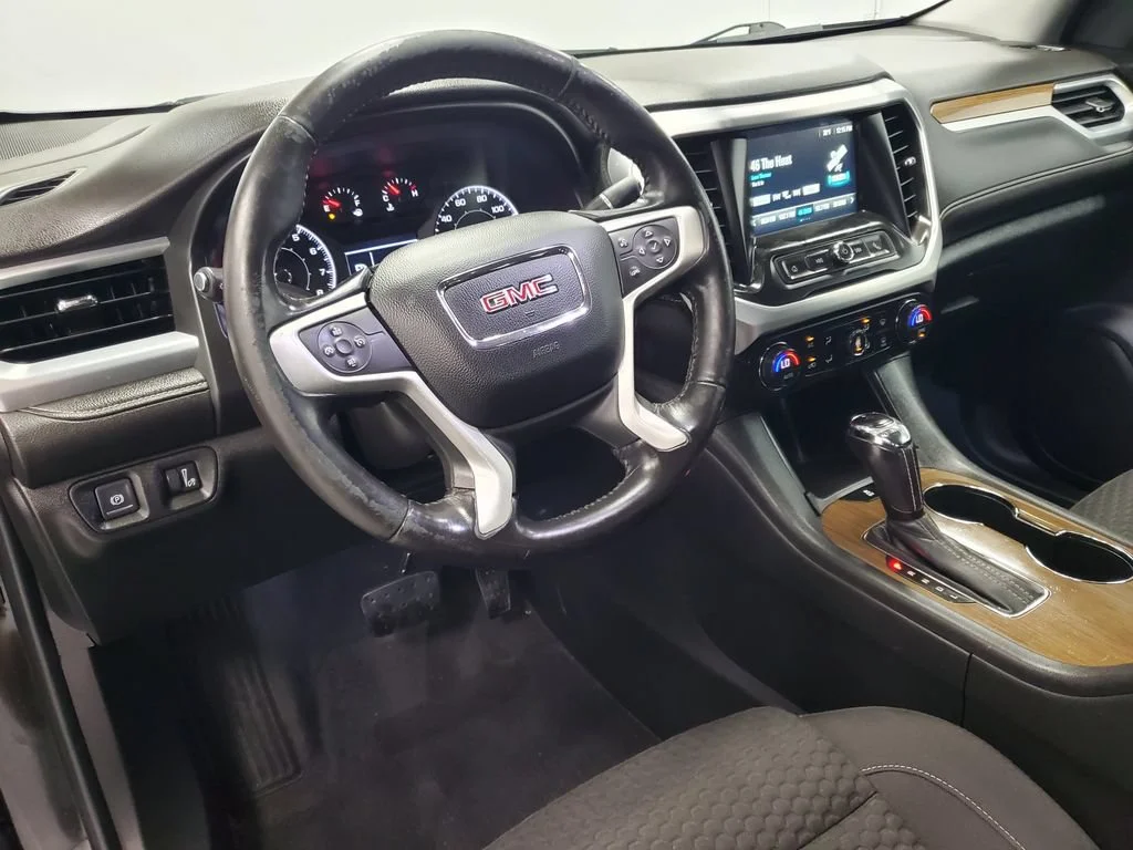 Used 2019 EBONY TWILIGHT METALLIC GMC SLE image 6