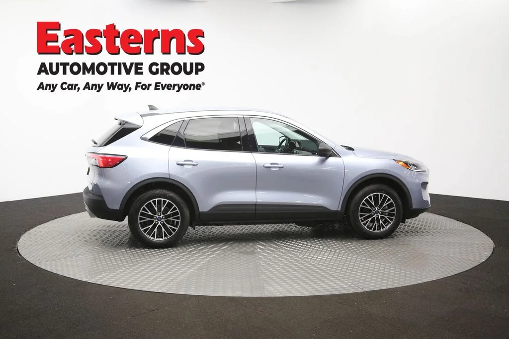 Used 2022 Blue Ford SE image 45