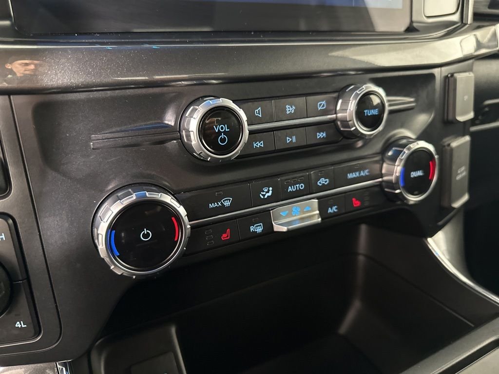Used 2022 Black Ford XLT image 28