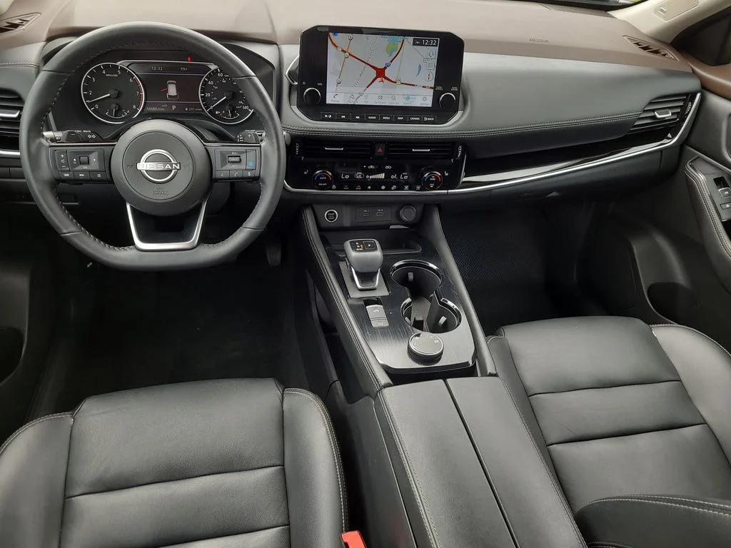 Used 2022 Gray Nissan SL image 18