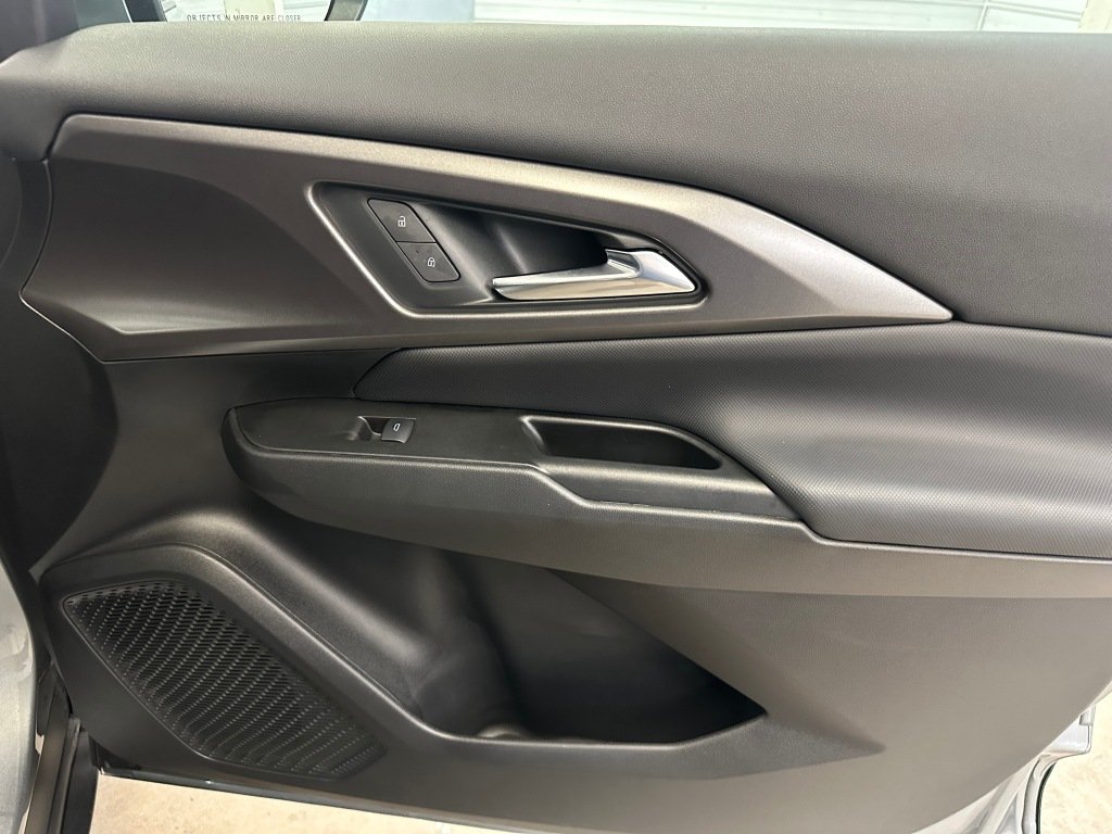 Used 2025 Sterling Gray Metallic Chevrolet LT image 30
