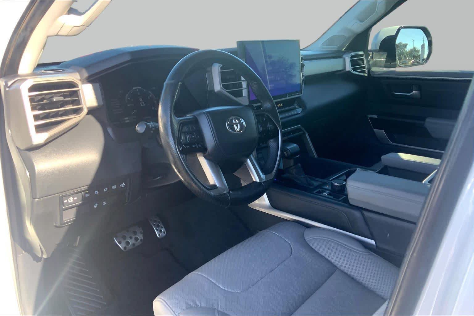 Used 2022 Wind Chill Pearl Toyota Limited Hybrid image 18