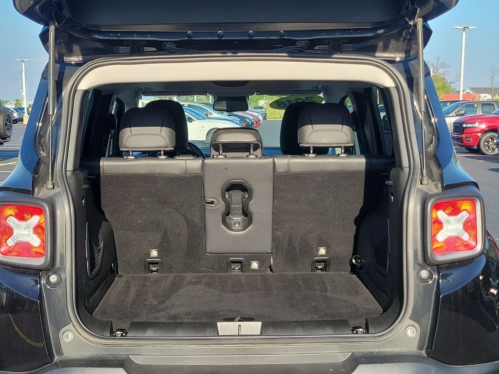 Used 2016 Black Jeep Trailhawk image 10