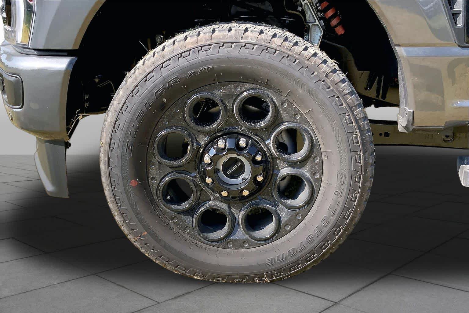 New 2026 Carbonized Gray Metallic Ford F-250® Lariat® image 8