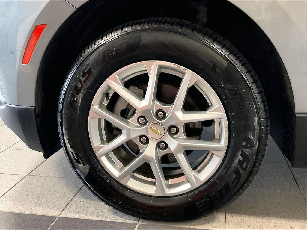 Used 2024 Gray Chevrolet LT image 7