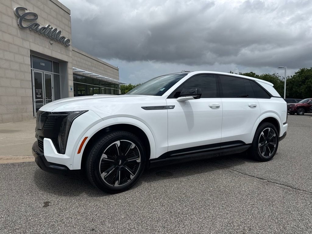 Used 2025 White Cadillac Sport 2 image 1
