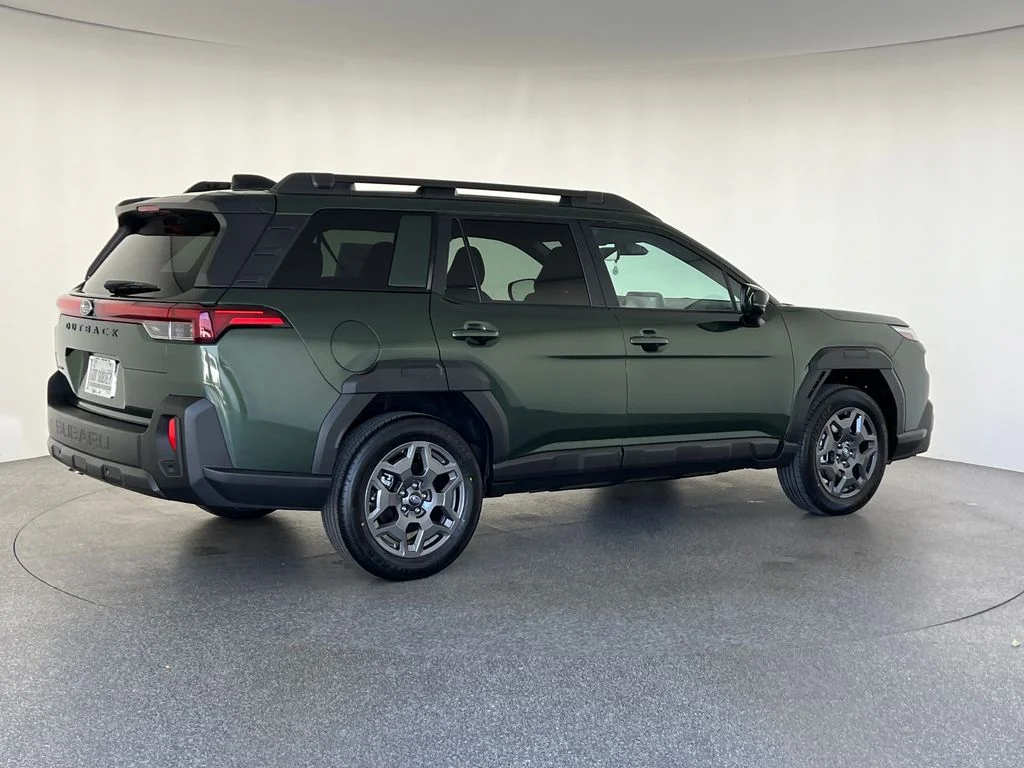 New 2026 DEEP EMERALD GREEN PEARL Subaru Premium image 4