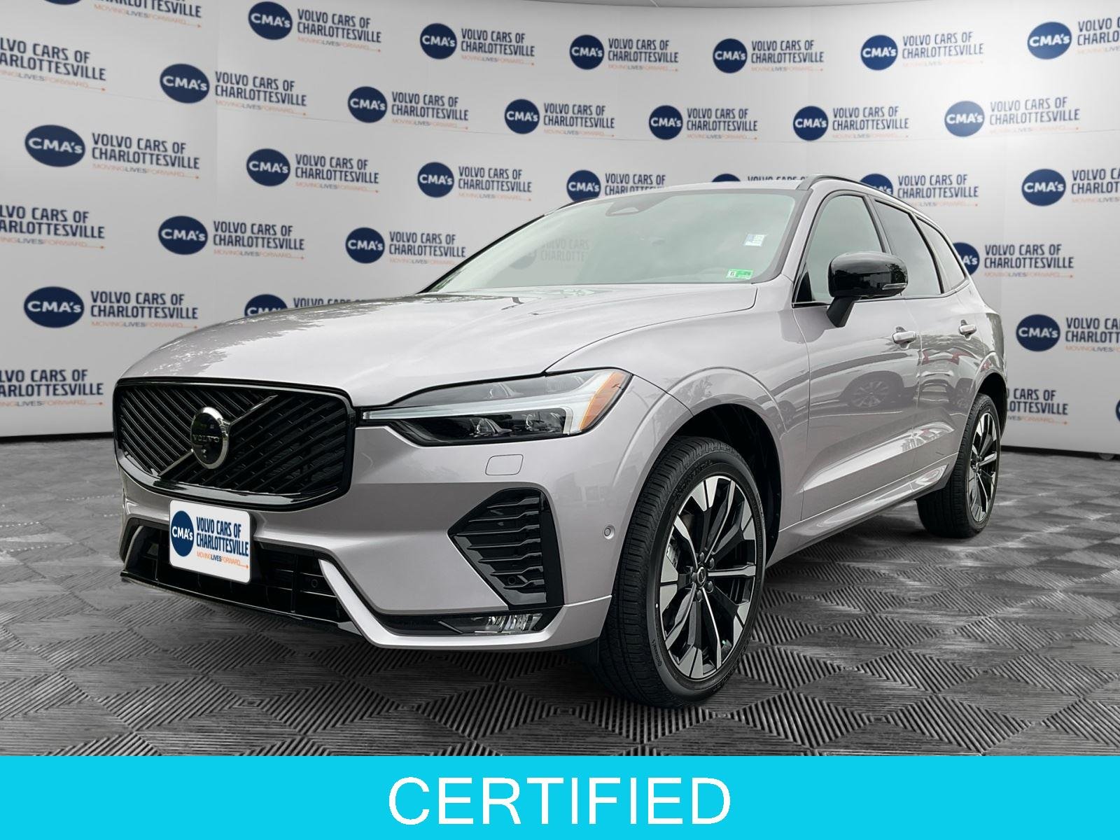 2026 Volvo XC60 B5 Plus Dark AWD's photo