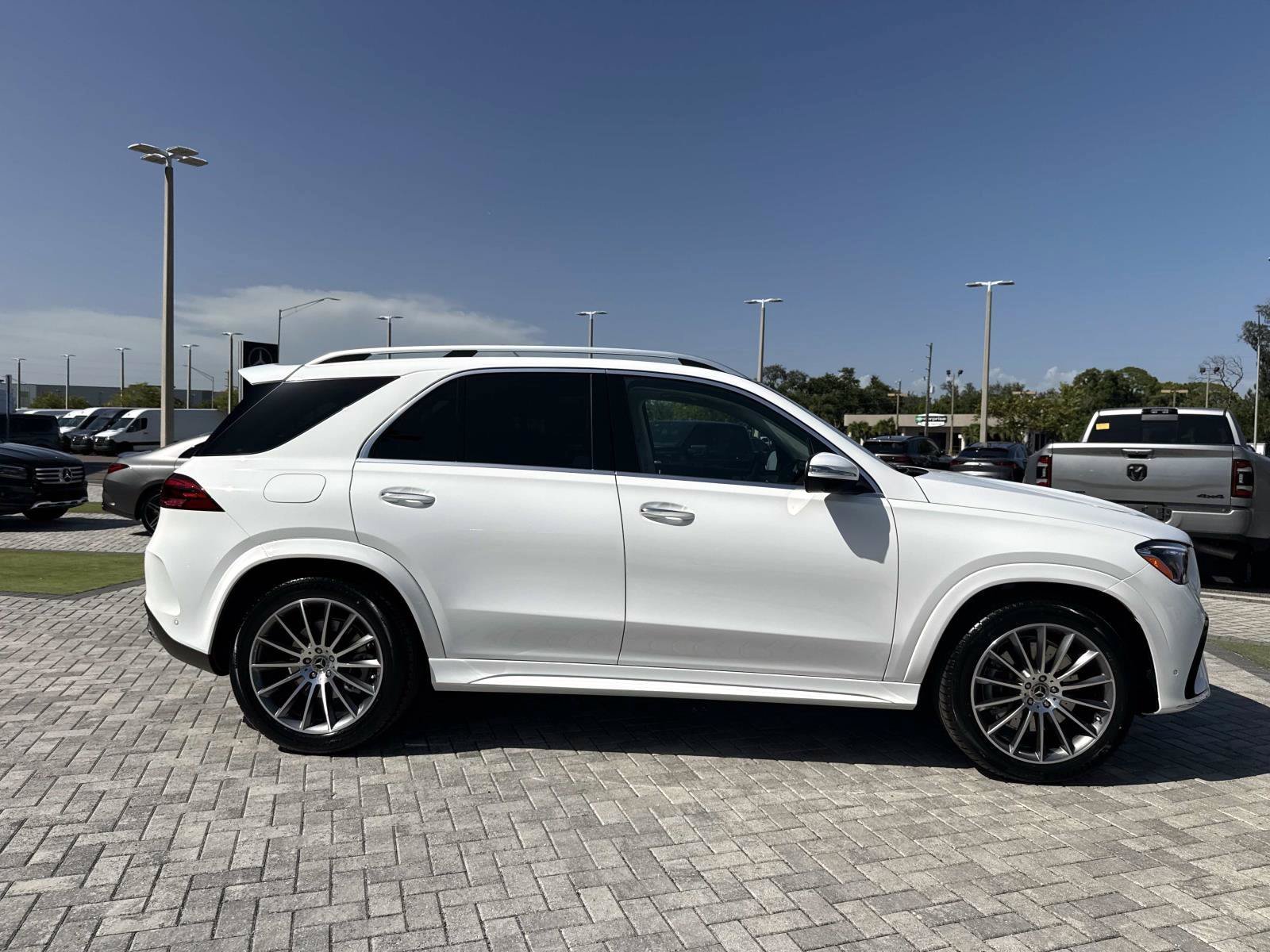 New 2026 Polar White Mercedes-Benz 350 4MATIC® SUV image 6