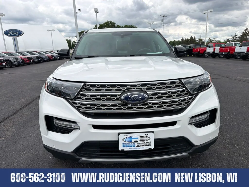 Used 2023 White Ford Limited image 10