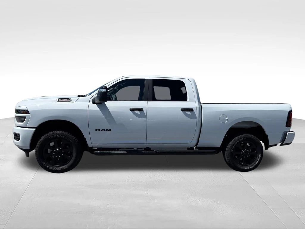 Used 2025 White Ram Big Horn image 4