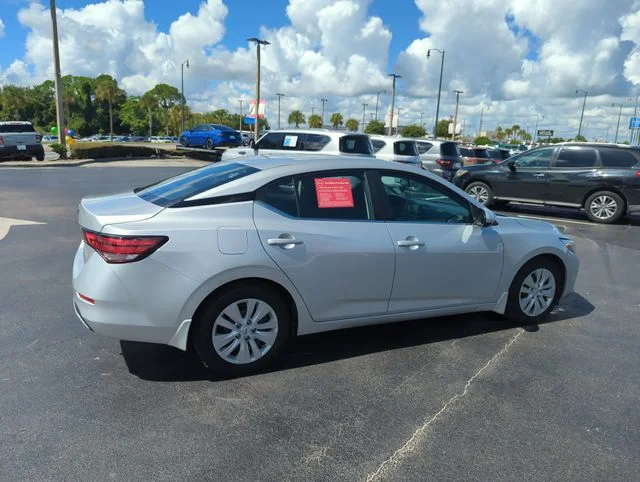 Used 2023 Silver Nissan S image 5