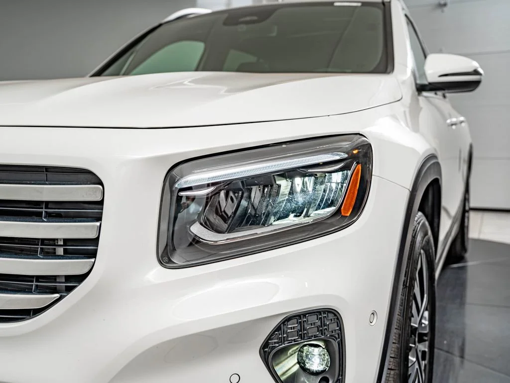 Used 2026 Polar White Mercedes-Benz GLB 250 image 13