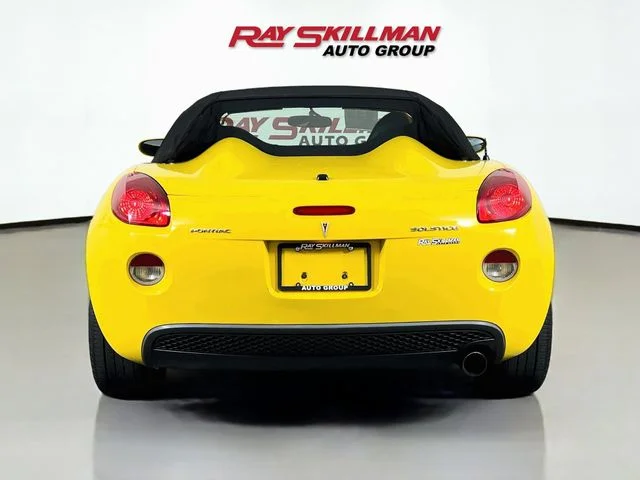 Used 2007 Yellow Pontiac Base image 6