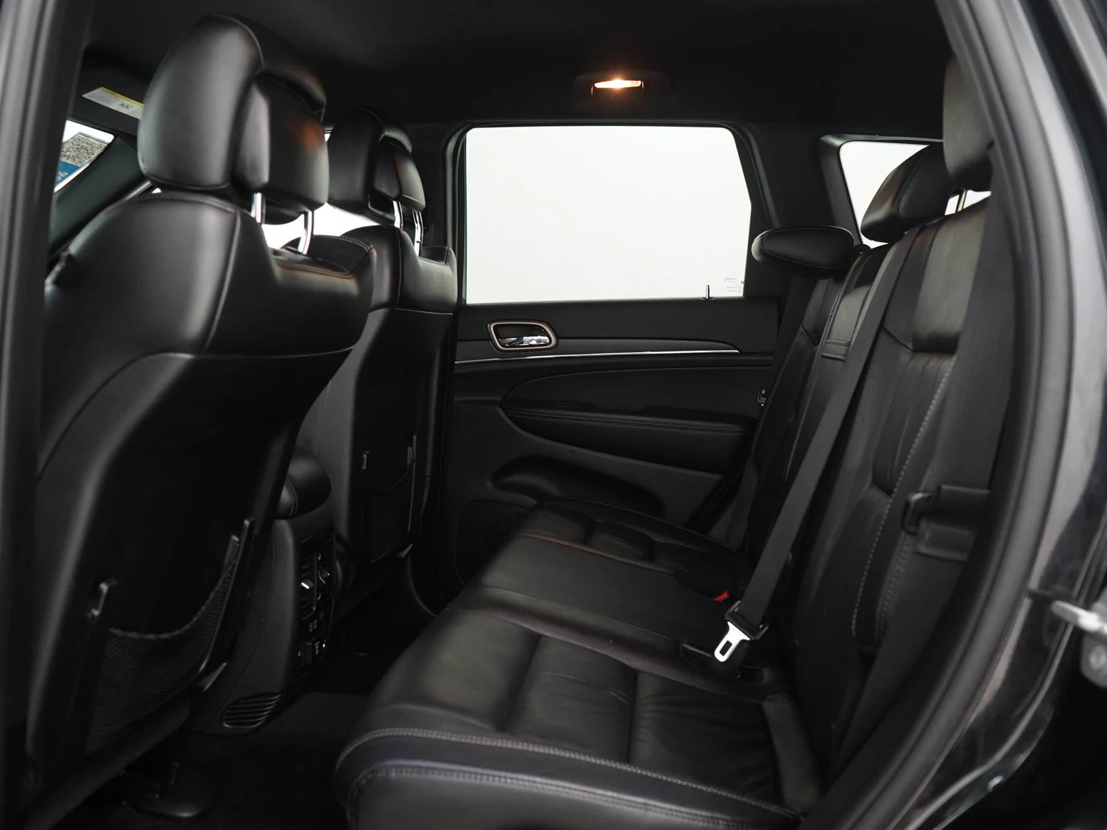 Used 2015 Brilliant Black Crystal Pearlcoat Jeep Limited image 15