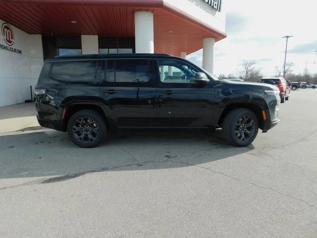 New 2026 High Gloss Black Exterior Paint Jeep Limited Altitude image 34