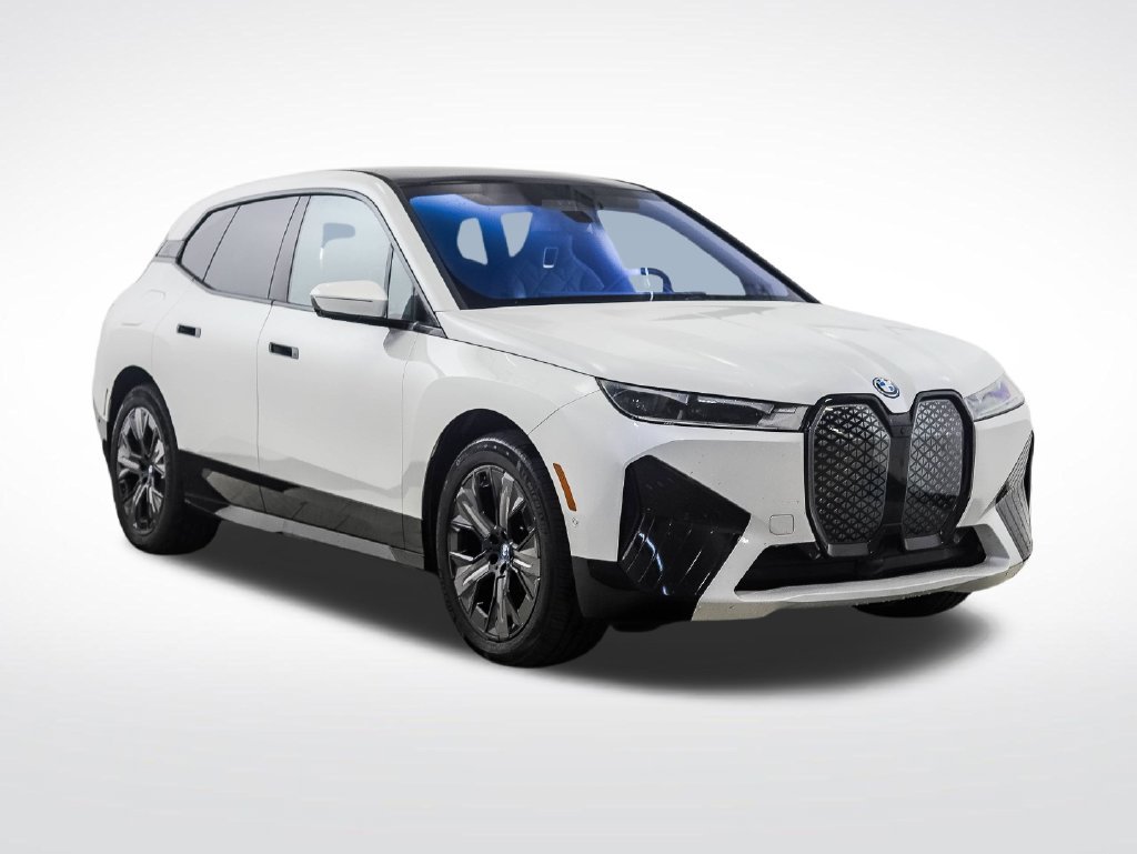 Certified Used 2024 White Metallic BMW xDrive50 image 6