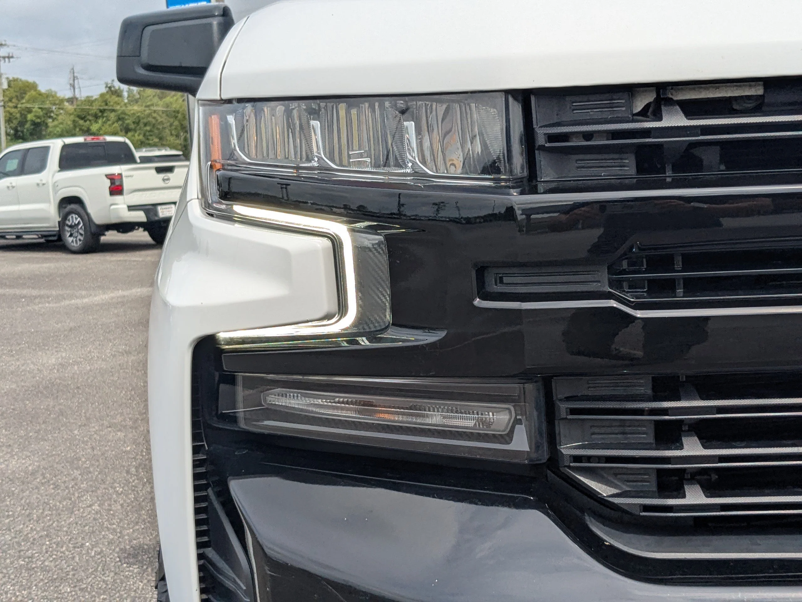 Used 2021 SUMMIT WHITE Chevrolet LT Trail Boss image 7