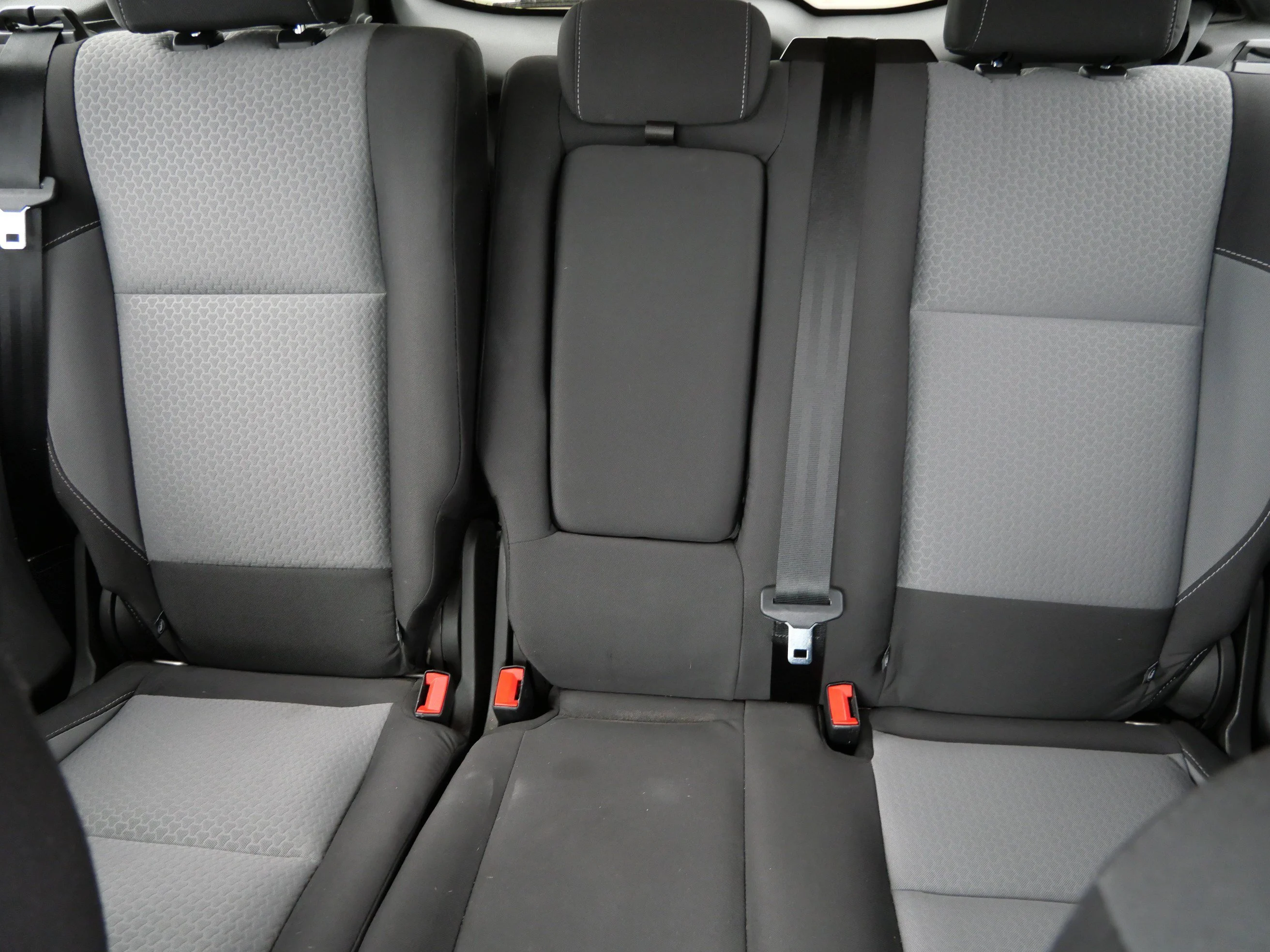 Used 2018 Ruby Red Metallic Tinted Clearcoat Ford SE image 13