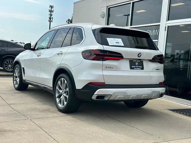 Certified Used 2024 Mineral White Metallic BMW xDrive40i image 8