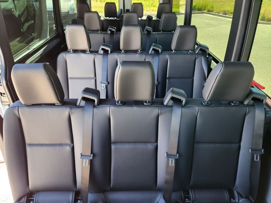 New 2026 ARCTIC WHITE Mercedes-Benz PASSENGER image 18
