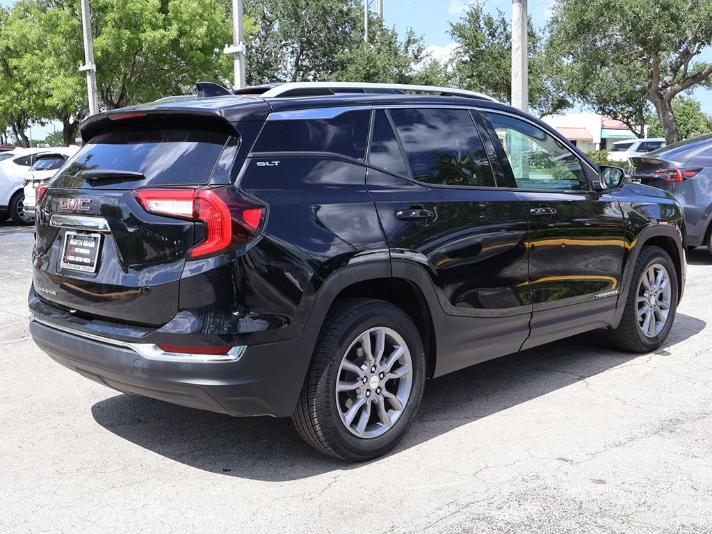 Used 2024 Black GMC SLT image 10