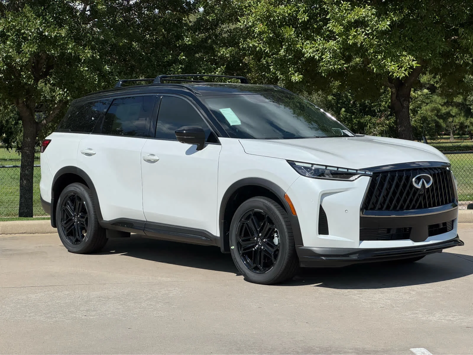 New 2027 2T RAD WHT INFINITI Sport AWD image 2