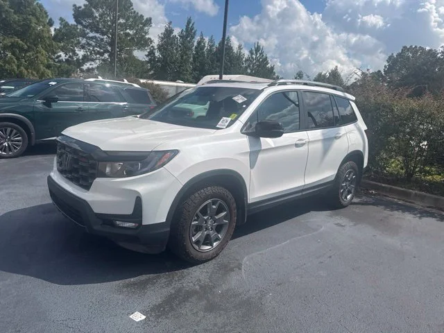 Used 2025 White Honda TrailSport image 1