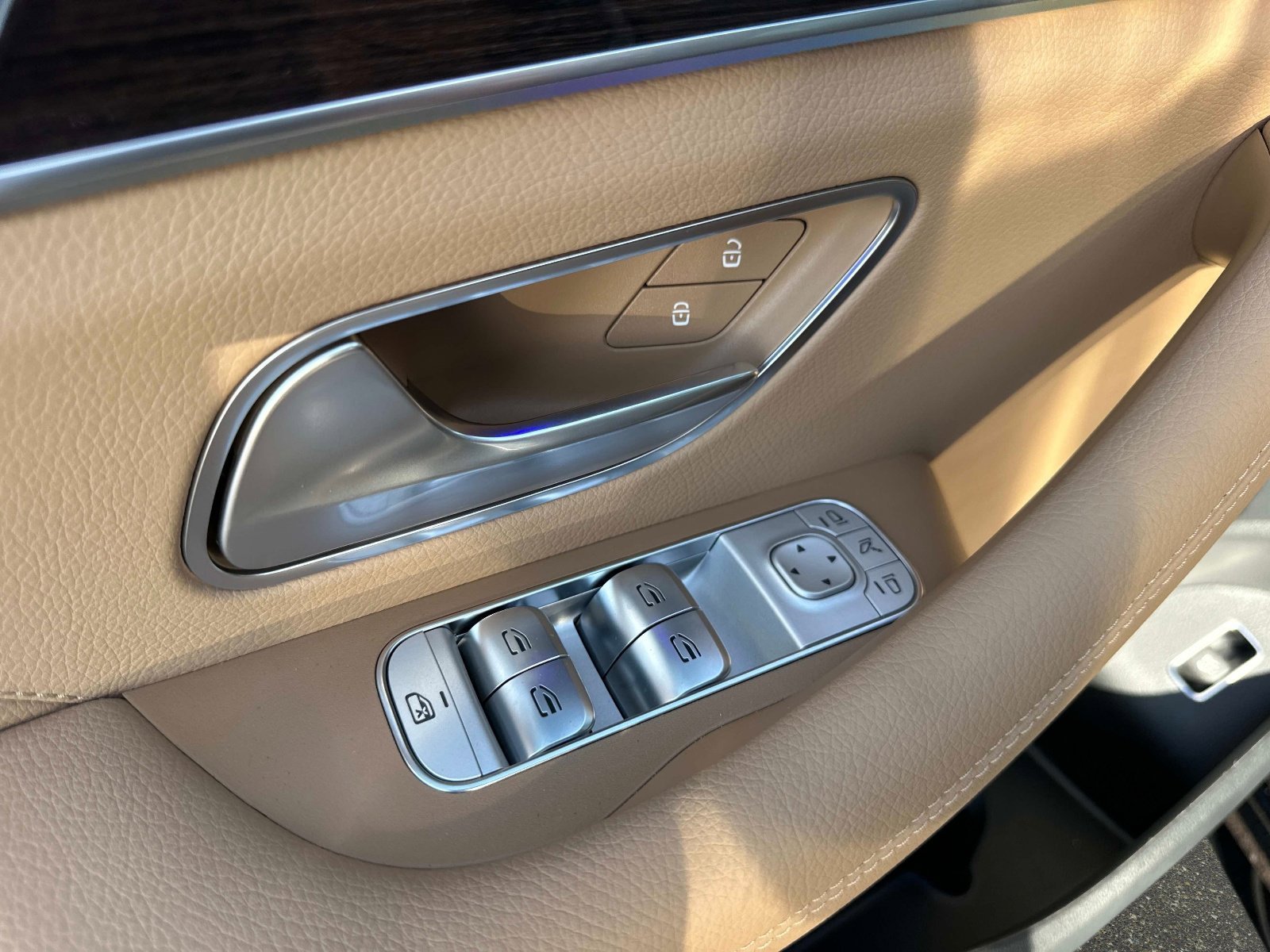 New 2026 Black Mercedes-Benz 350 4MATIC® SUV image 18