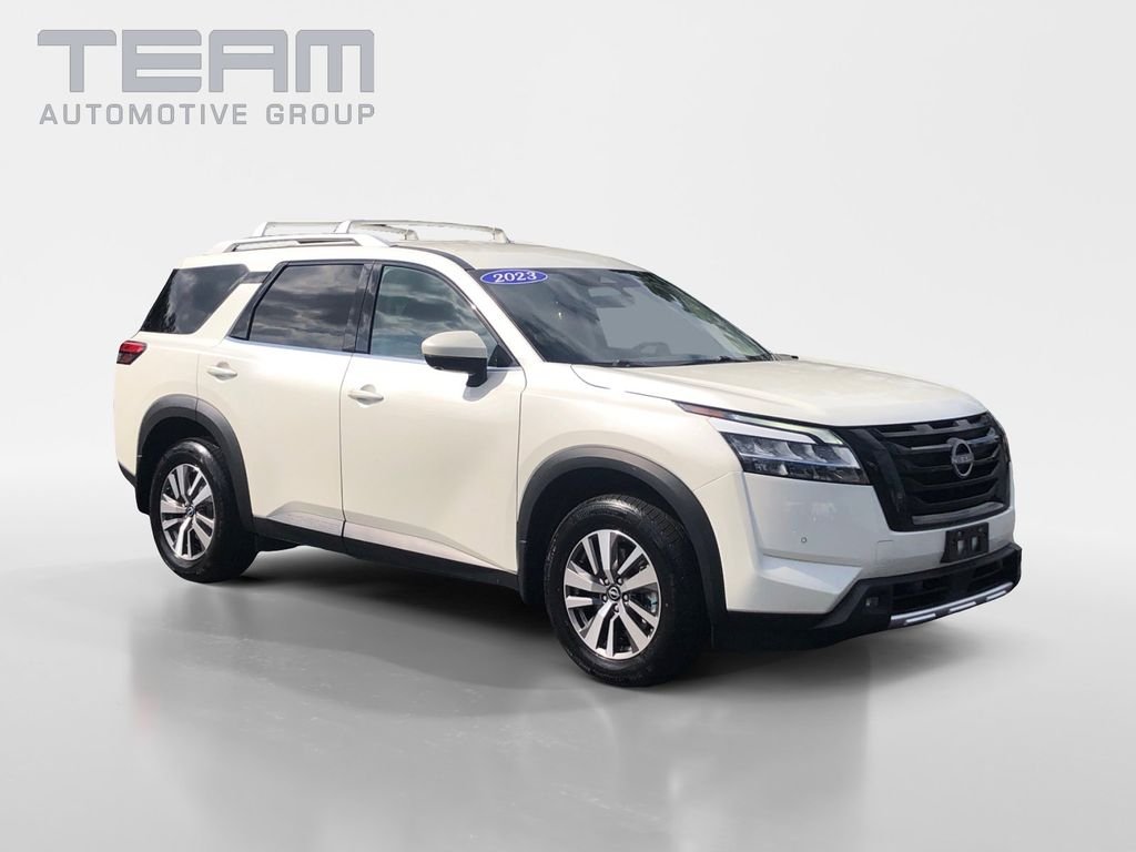 Used 2023 White Nissan SL image 1