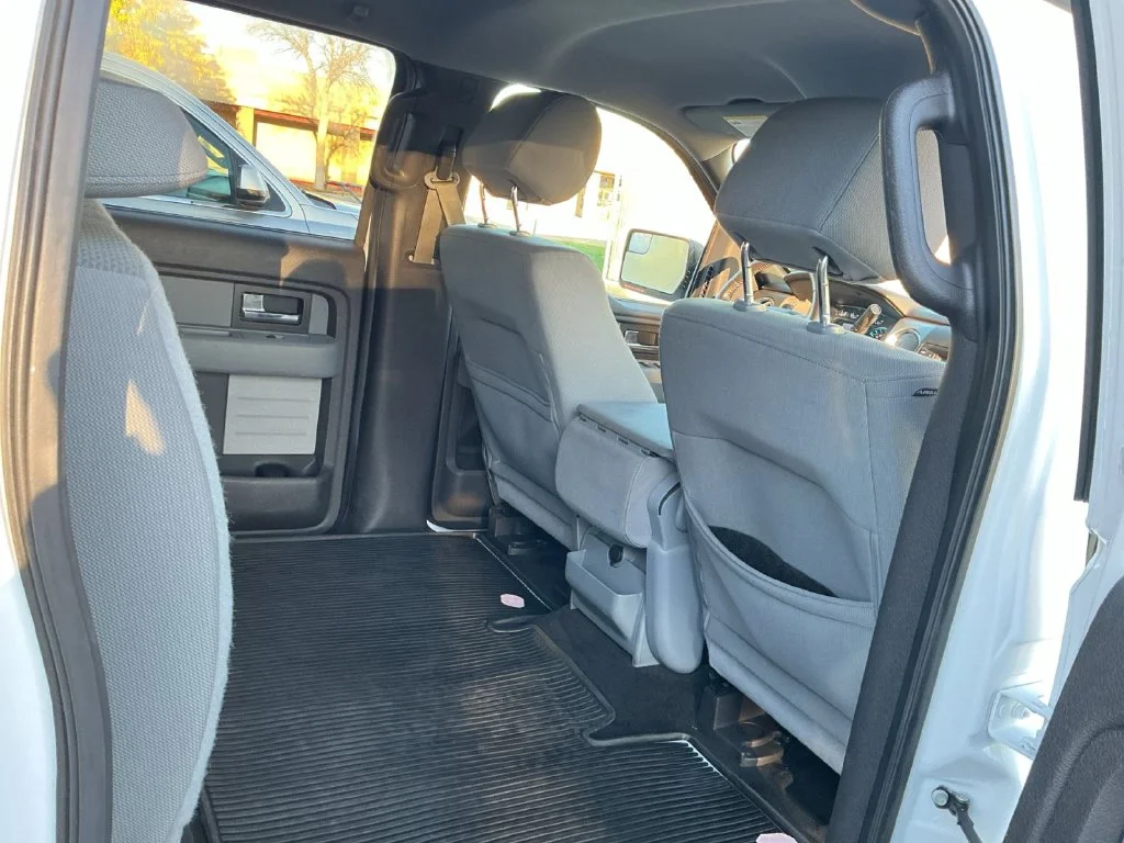 Used 2013 White Ford XLT image 32