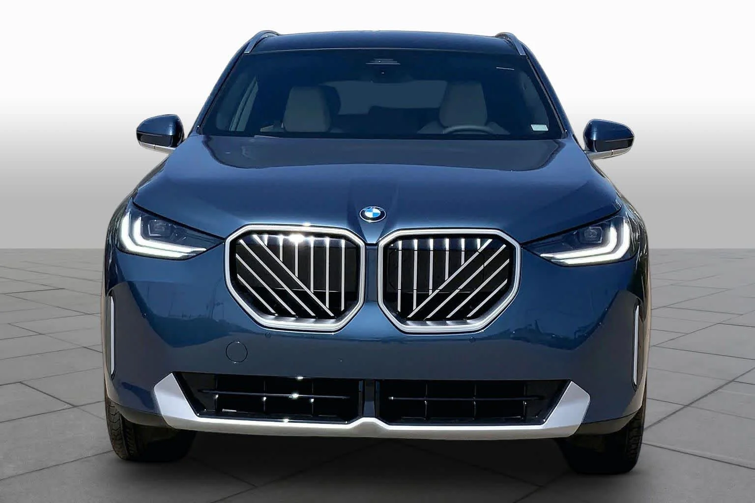 New 2026 Arctic Race Blue Metallic BMW 30 xDrive image 3