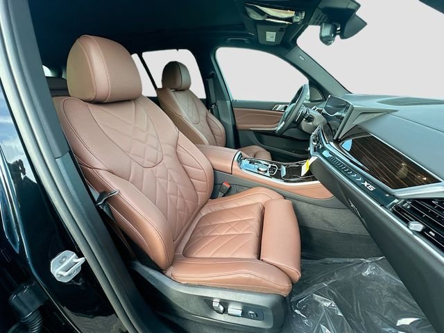 New 2026 Black BMW sDrive40i image 23
