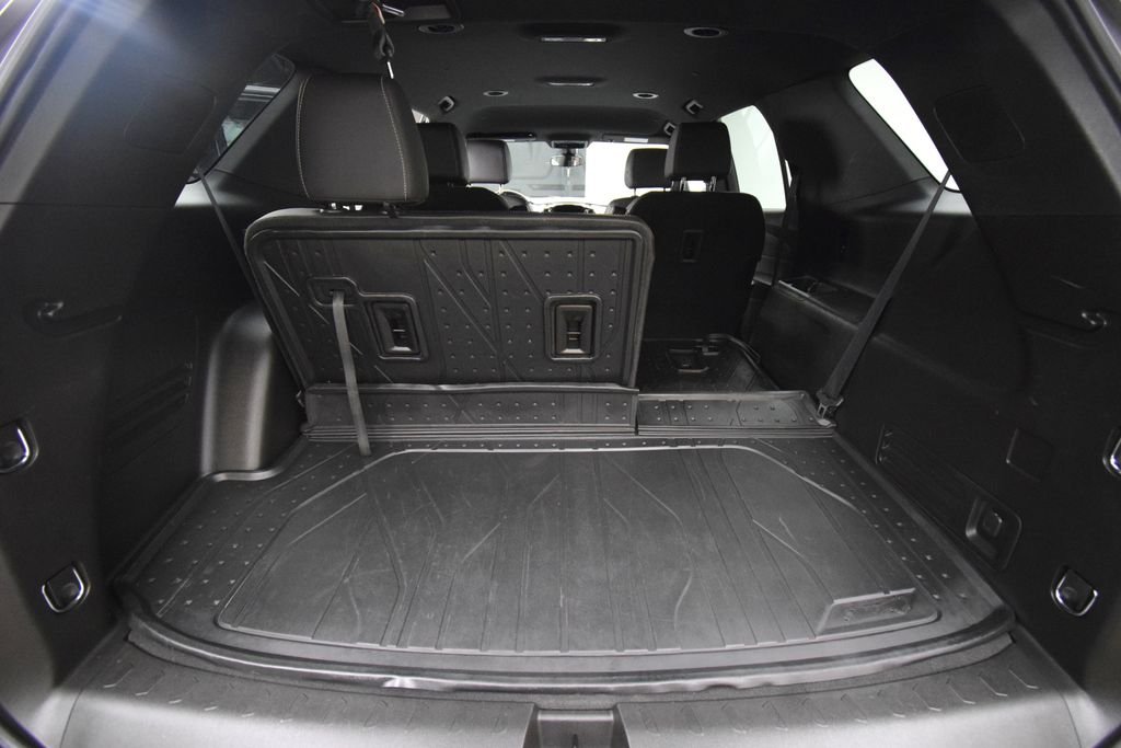 Used 2023 Sterling Gray Metallic Chevrolet LT Leather image 29