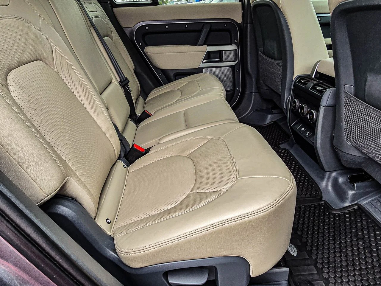 Used 2023 Gondwana Stone Land Rover S image 43