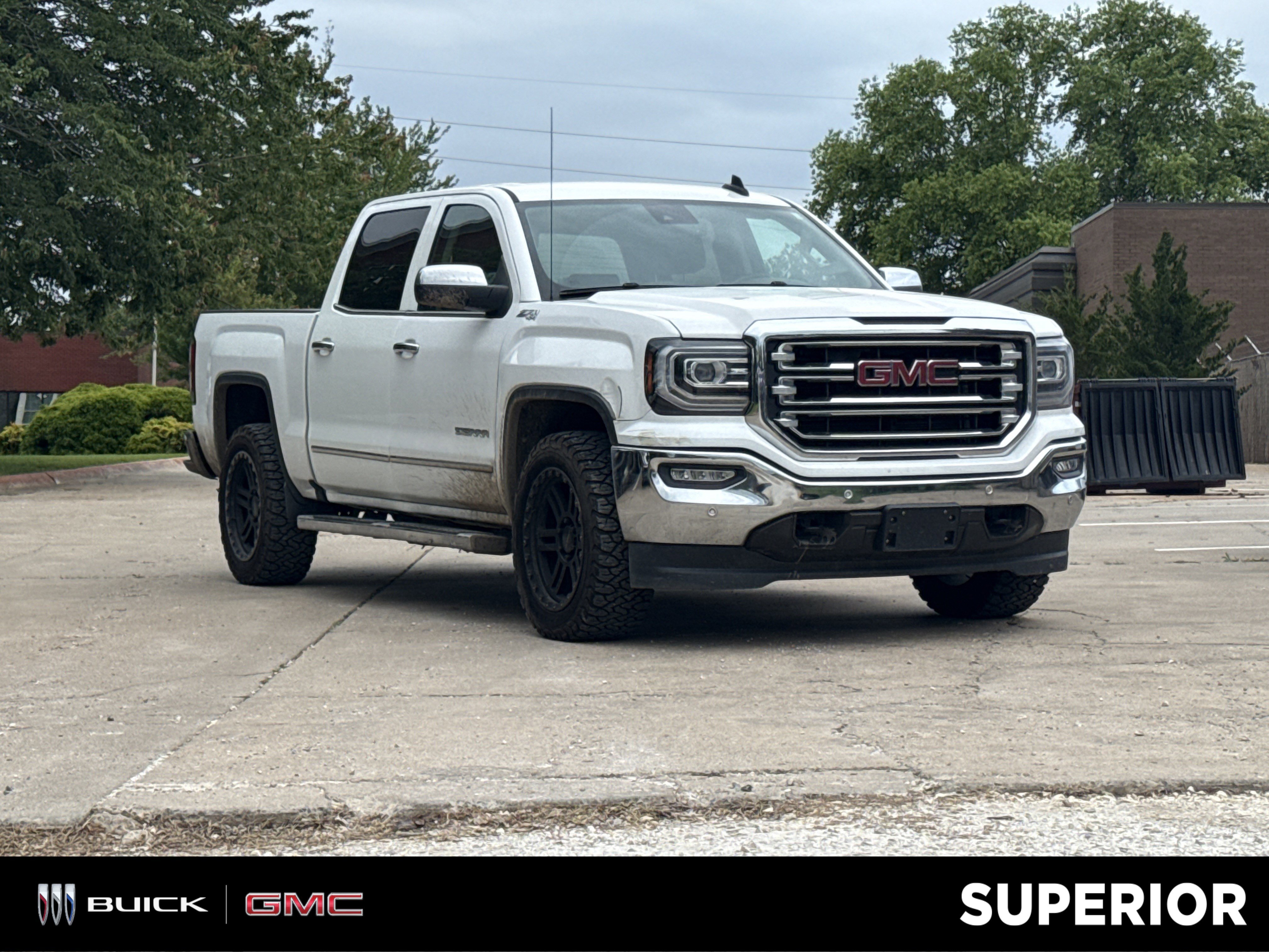 2017 GMC Sierra 4WD Crew Cab Short Box SLT's photo