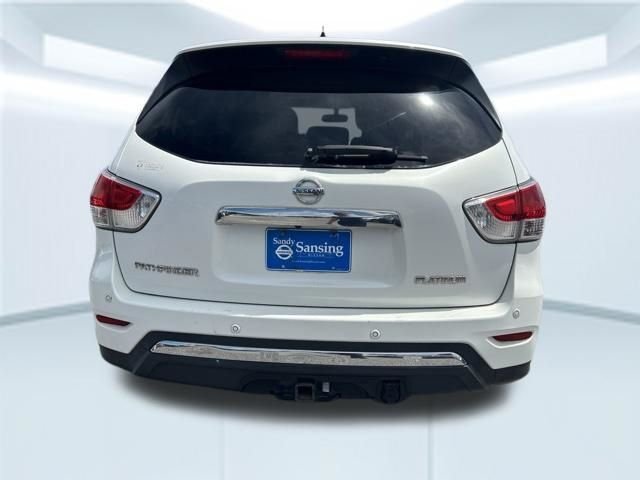 Used 2014 White Nissan Platinum image 7