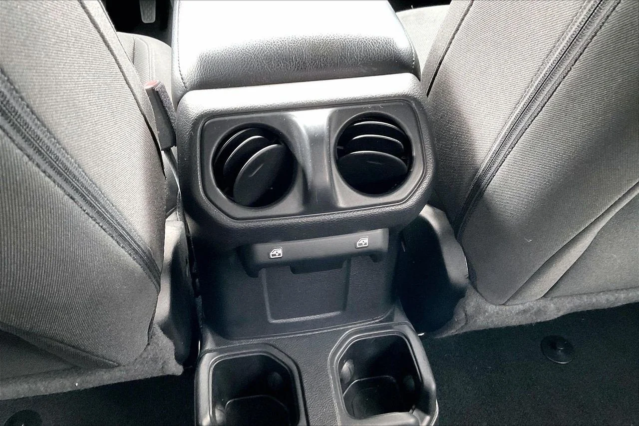 Used 2022 Gray Jeep Sport Altitude image 17