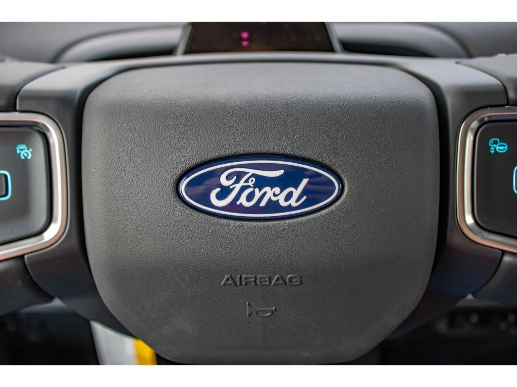 New 2027 Blue Ember Metallic Ford MAX Platinum image 46