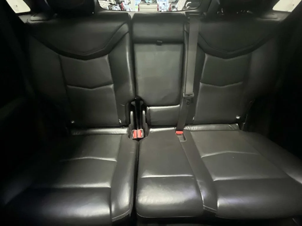 Used 2020 RADIANT SILVER METALLIC Cadillac Premium Luxury AWD image 30