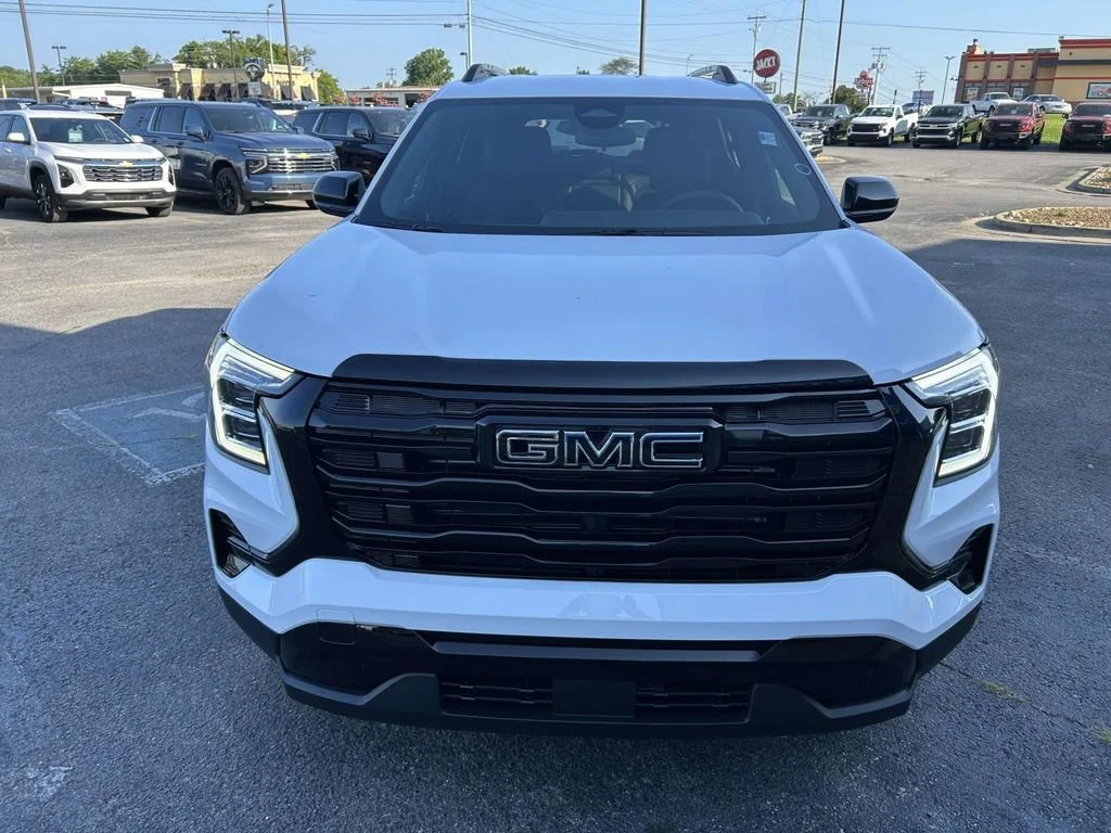 New 2027 Summit White GMC Elevation image 9