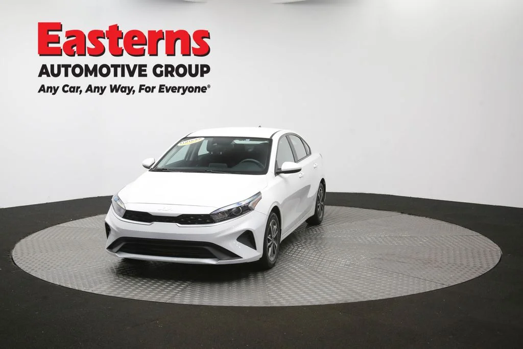 Used 2023 White Kia LXS image 53