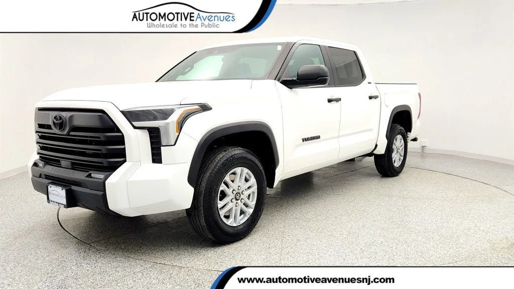 Used 2025 Ice Cap Toyota SR5 CrewMax 5.5
