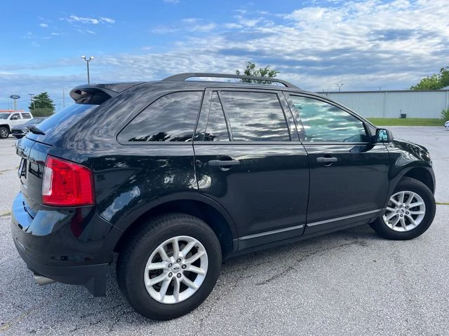 Used 2013 Black Ford SE image 5