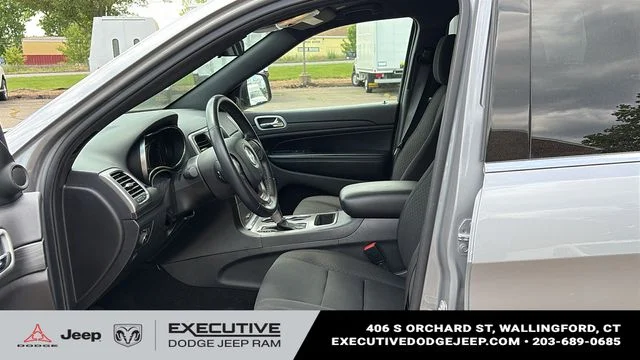 Used 2021 Silver Jeep Laredo E image 10