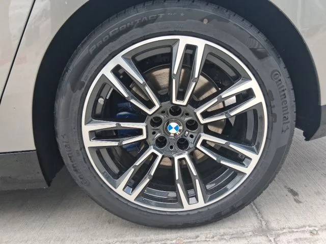 New 2026 Oxide Grey Metallic BMW 530i image 20