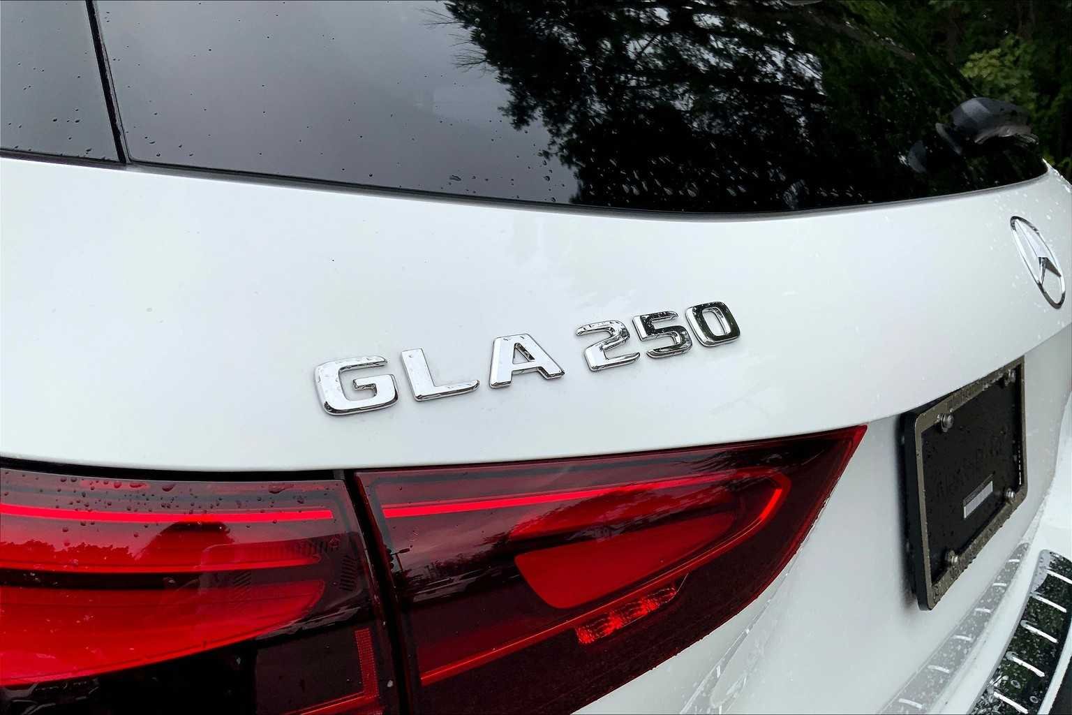 Certified Used 2026 Polar White Mercedes-Benz GLA 250 image 19