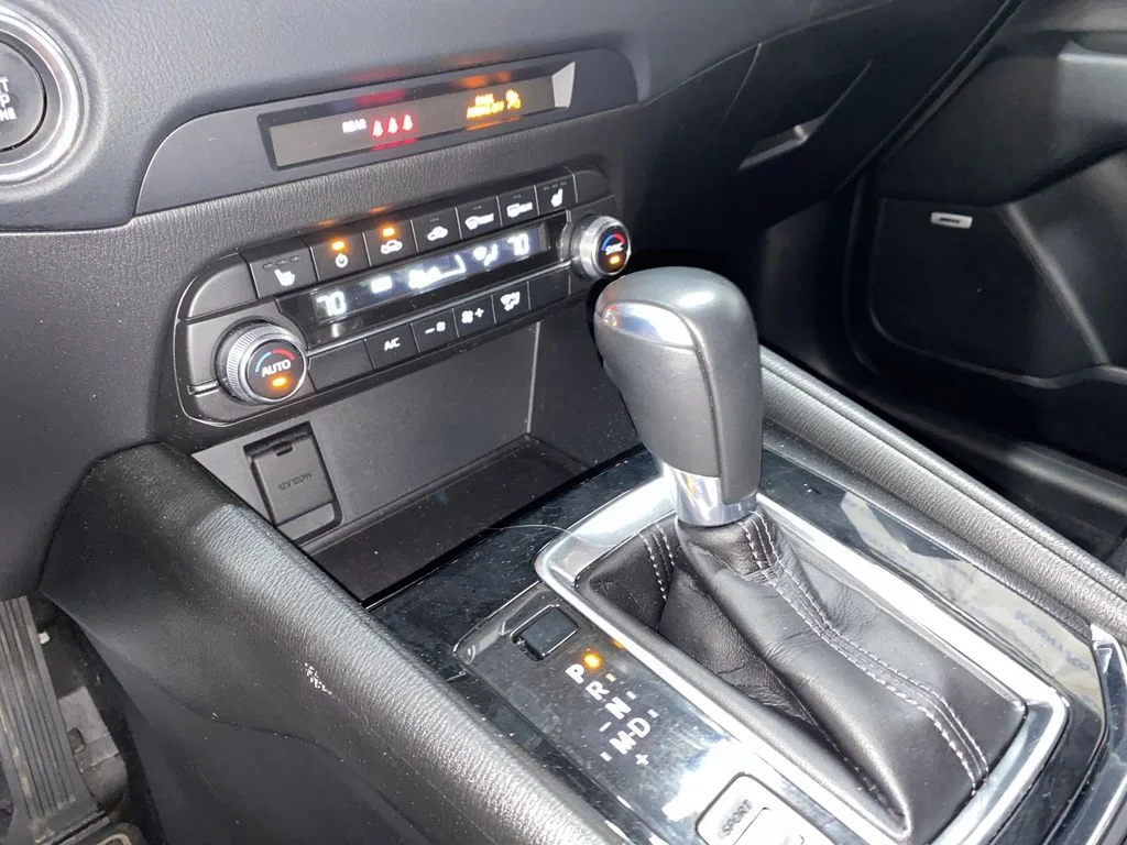 Used 2021 Blue Mazda Touring image 23