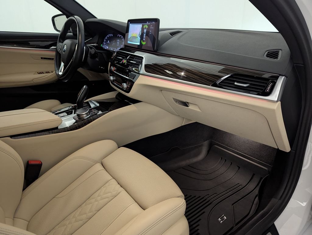 2023 BMW 5 Series 530i - Photo 36