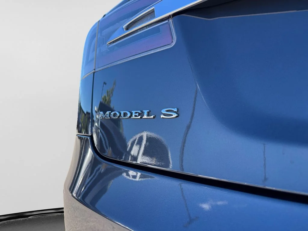 Used 2015 Gray Tesla 70D image 47